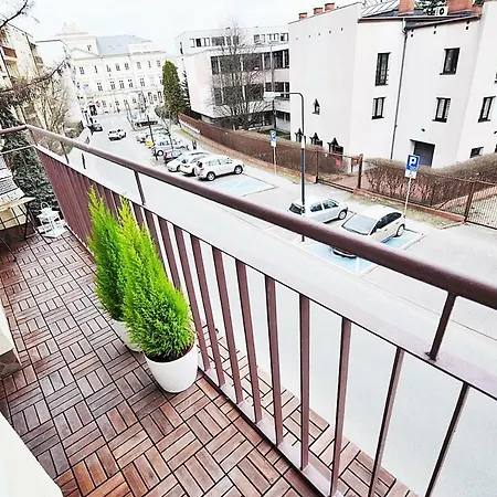 M11 Outstanding With Balcony Apartment *